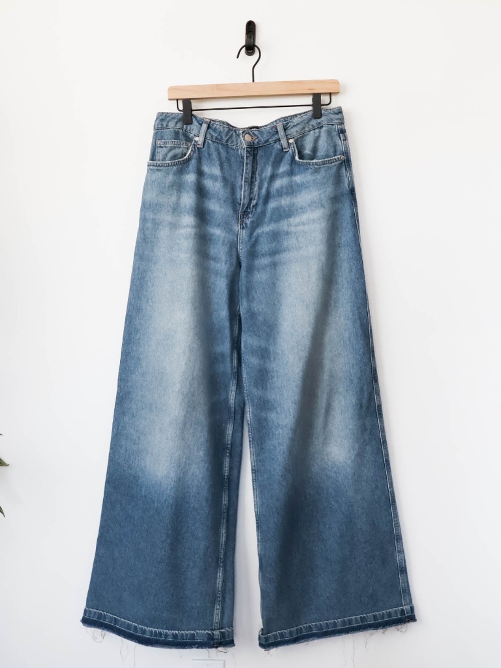 Awesome Mango MNG Wide Leg Denim Jeans With Interesting Cuff Made In Turkey